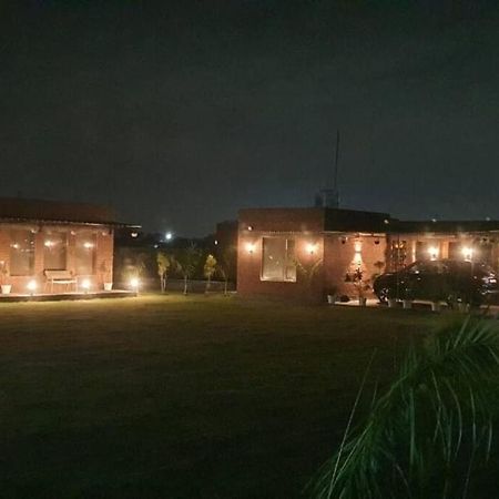 Villa M&M Farm à Rohtak Extérieur photo